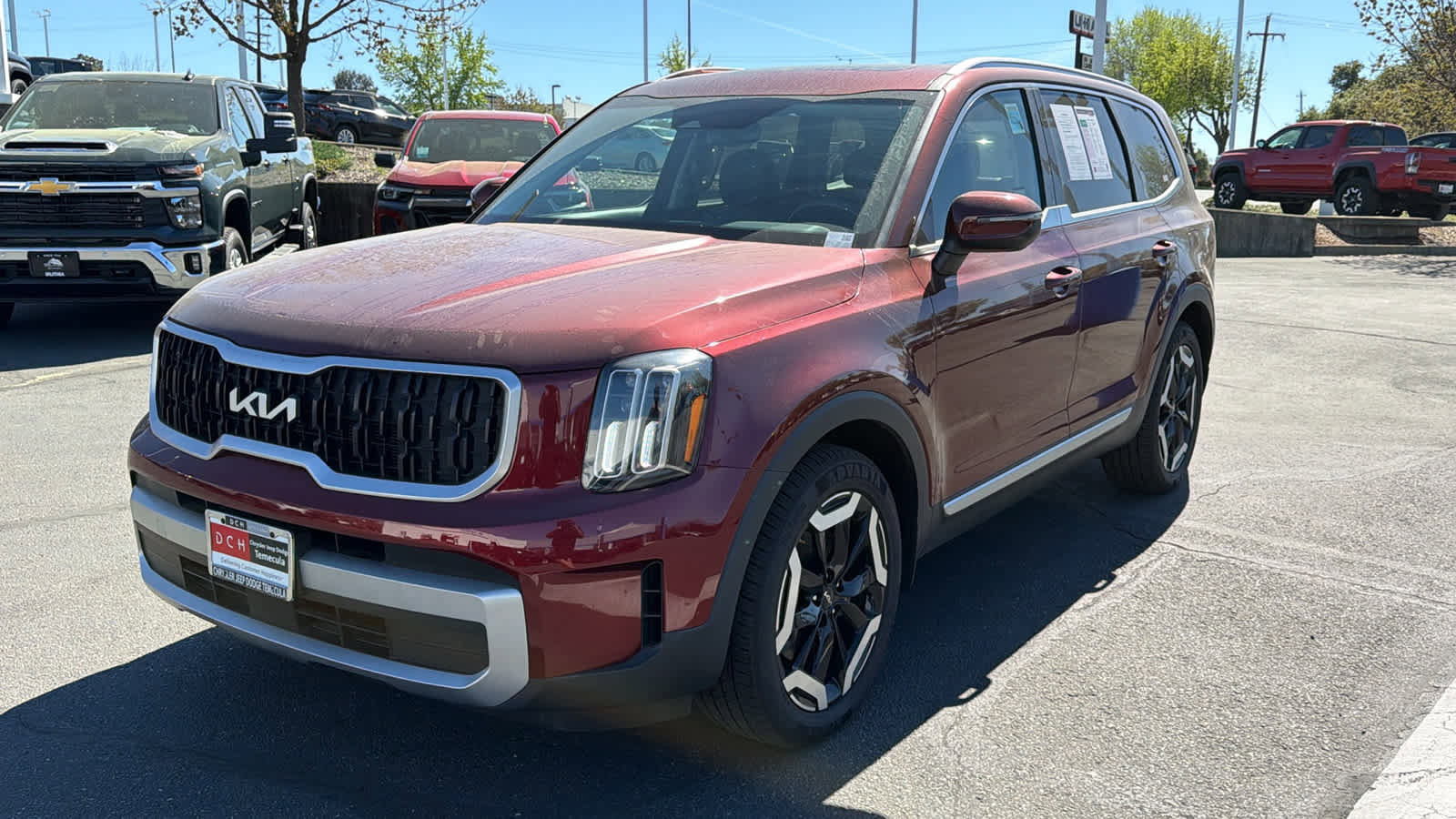 Used 2023 Kia Telluride EX w/ EX Captain's Chair Package