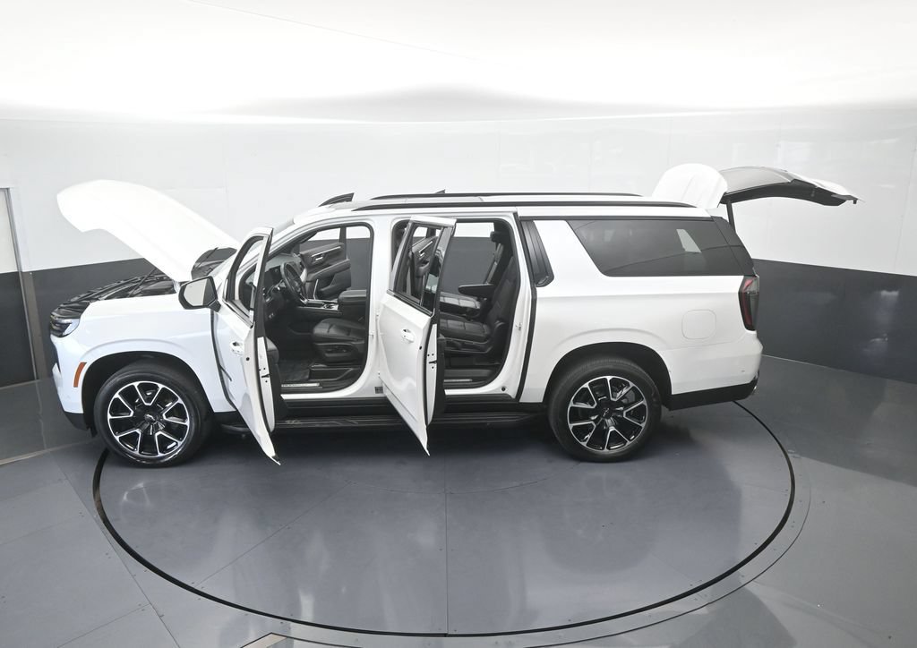 Used 2025 Chevrolet Suburban RST w/ Comfort Package RWD image 78