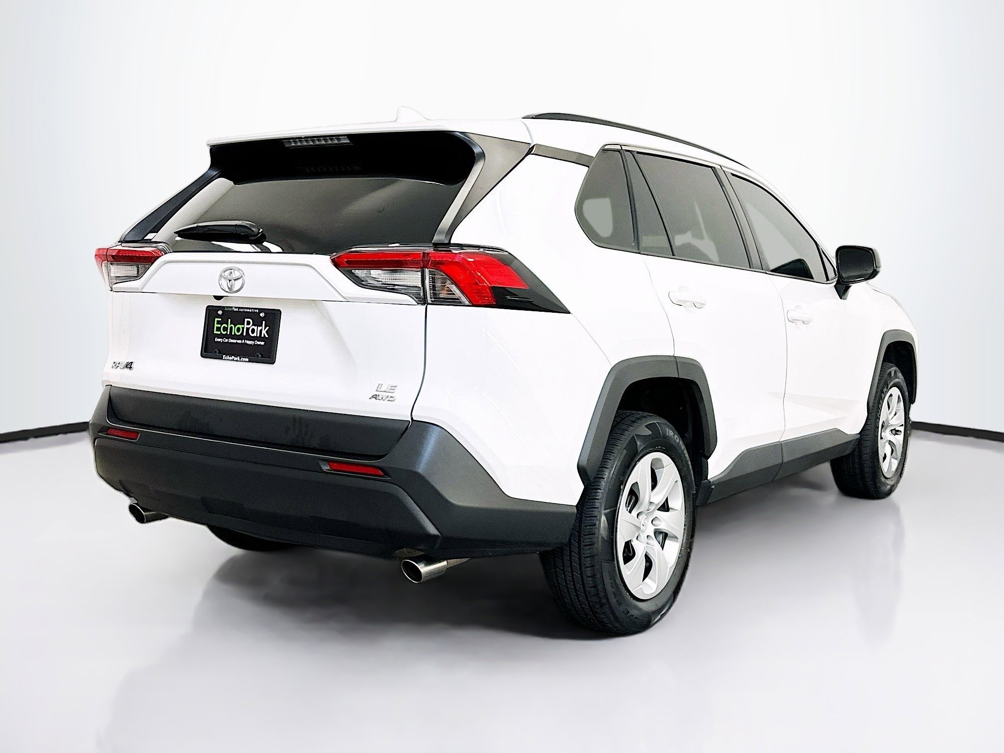 Used 2019 Toyota RAV4 LE image 9