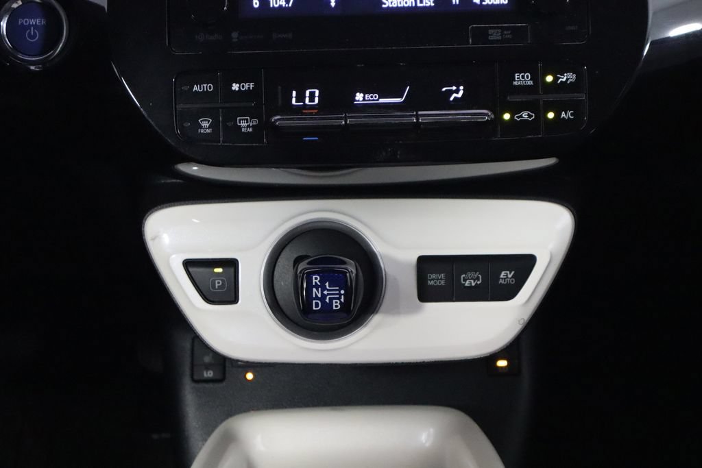Used 2017 Toyota Prius Prime Premium FWD image 26