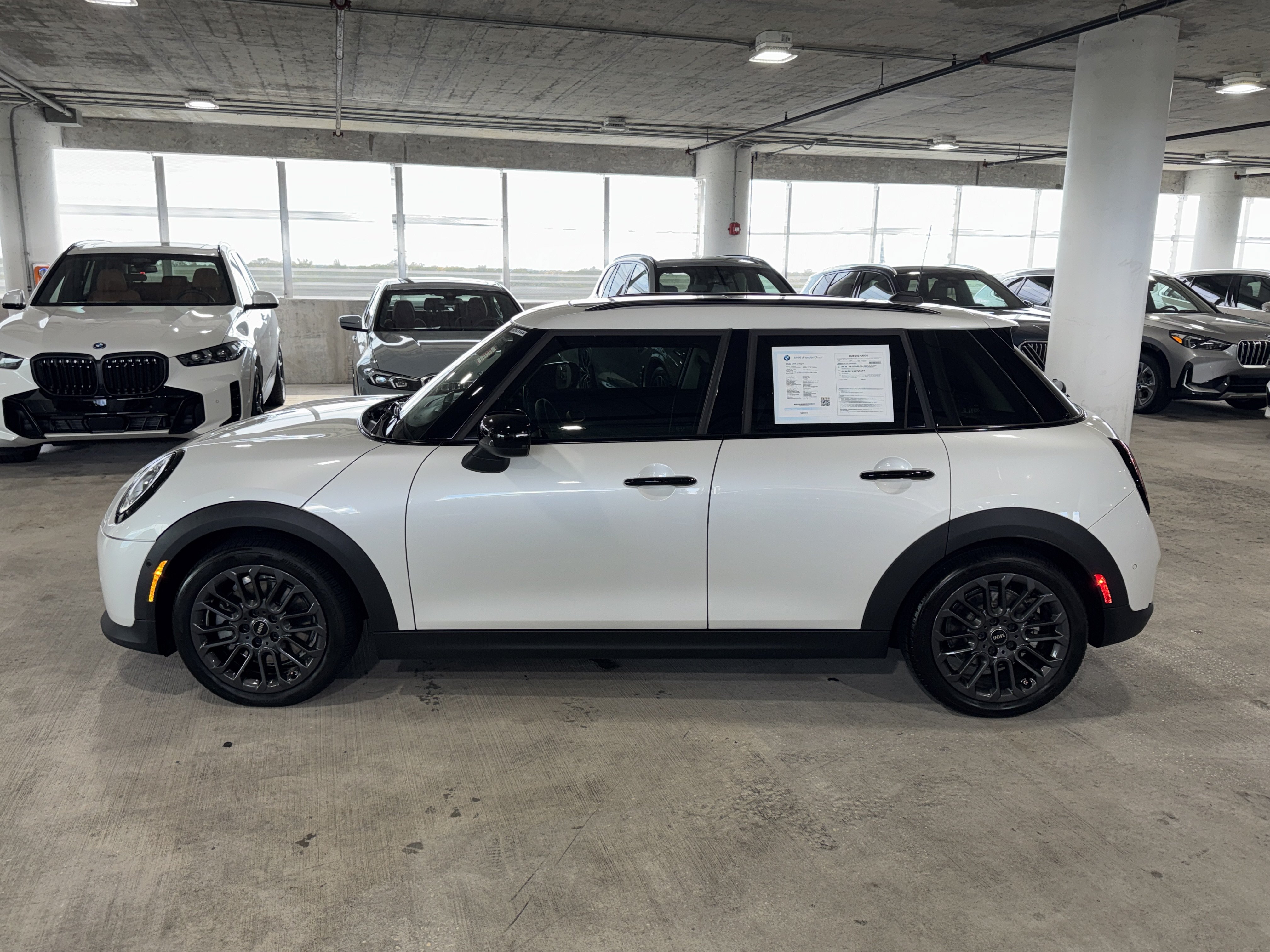Used 2025 MINI Cooper 4-Door Hardtop FWD image 5