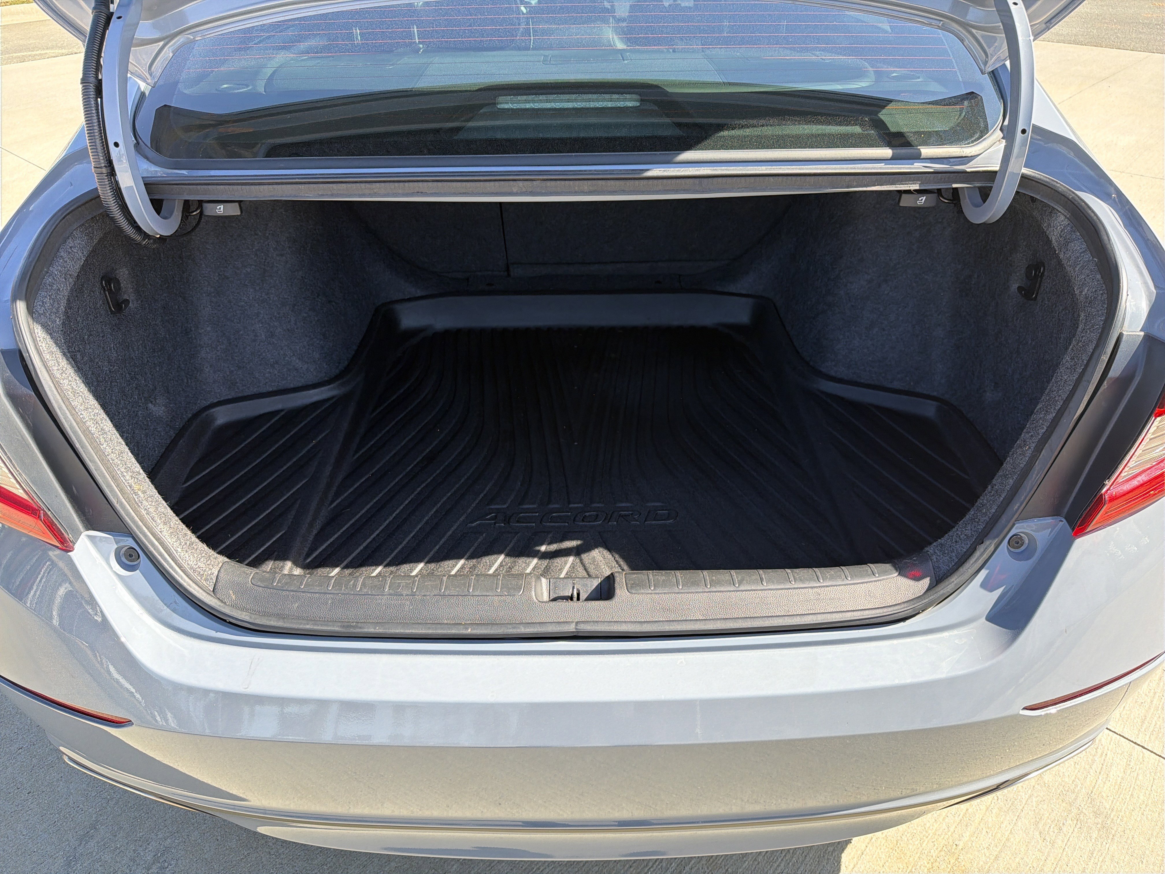 Used 2021 Honda Accord Sport image 32