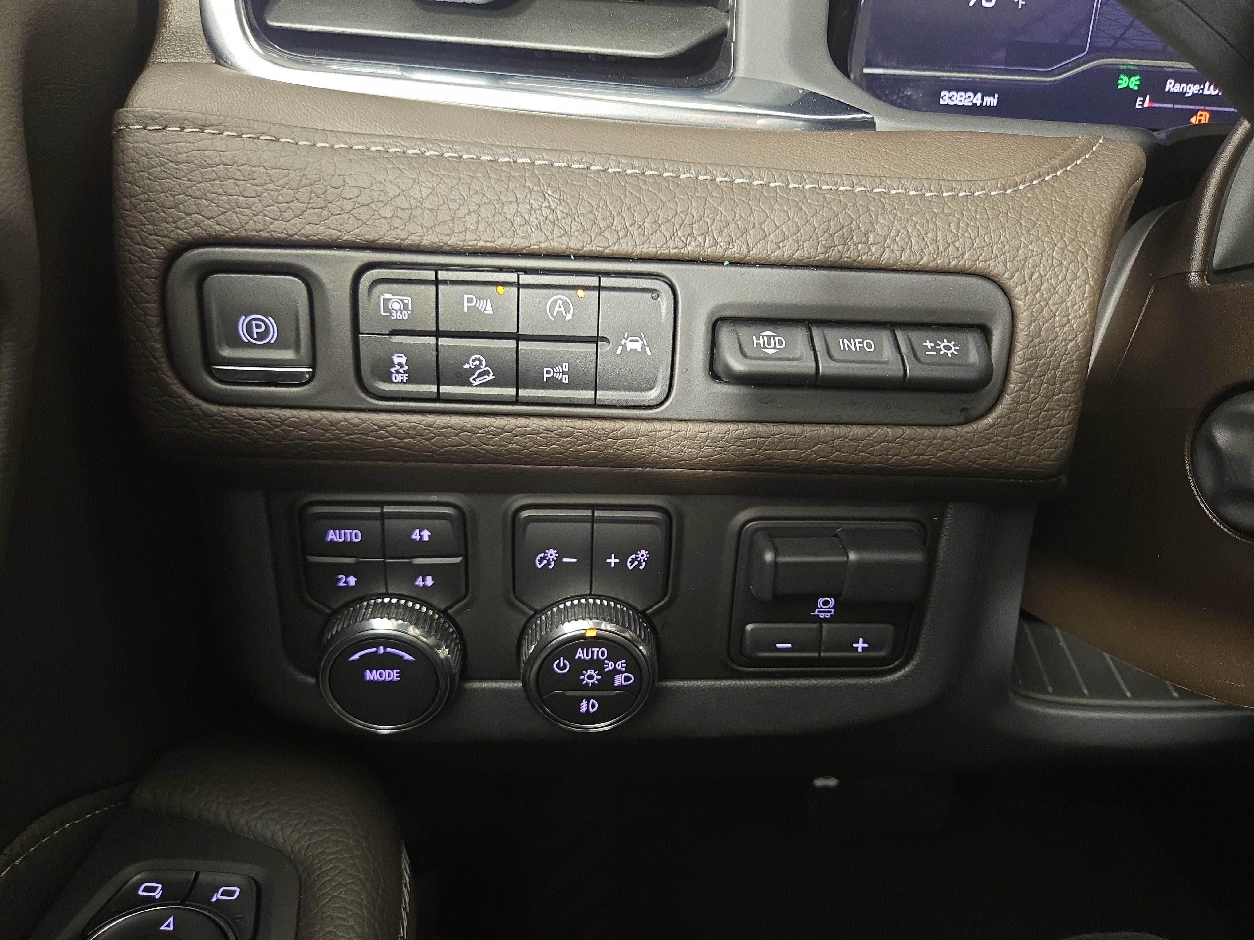 Certified 2023 GMC Yukon Denali w/ Advanced Technology Package image 33