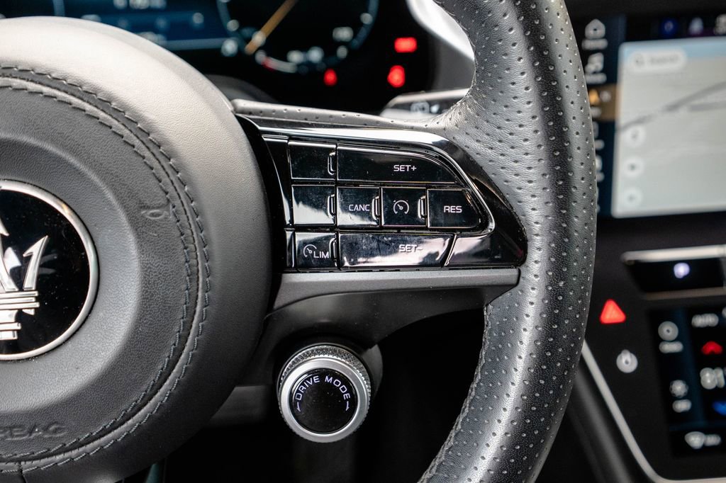 Used 2024 Maserati Grecale GT image 17