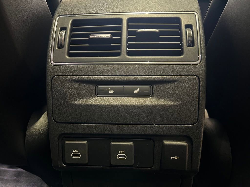 New 2025 Jaguar F-PACE R-Dynamic S image 15