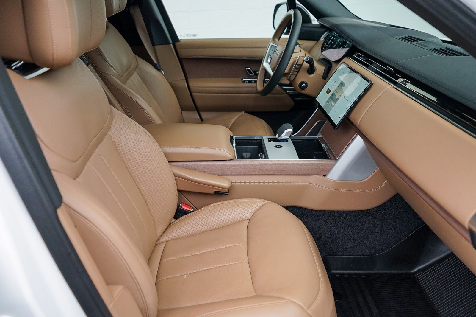 Used 2024 Land Rover Range Rover Long Wheelbase Autobiography AWD/4WD image 18
