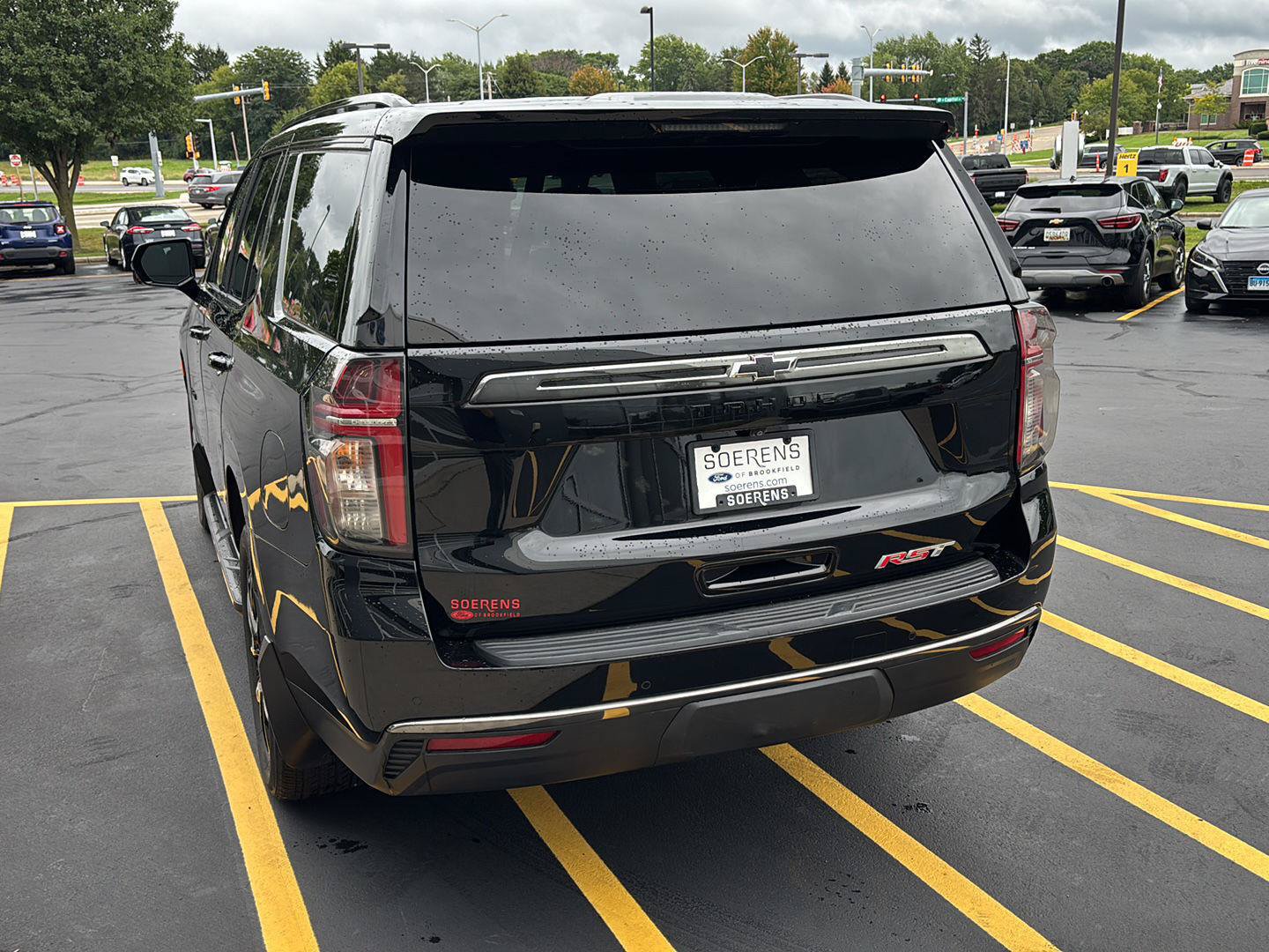Used 2021 Chevrolet Tahoe RST w/ Luxury Package AWD/4WD image 7