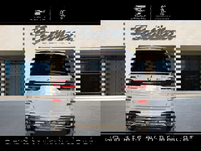 Used 2024 BMW X7 M60i w/ Executive Package image 4