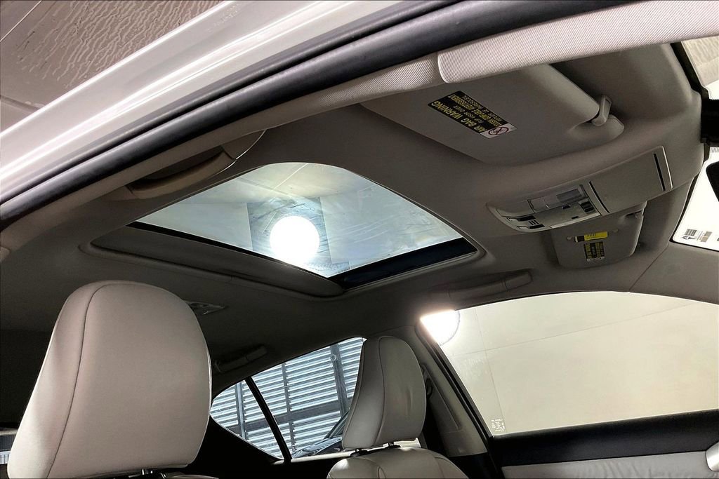 Used 2013 Lexus CT 200h FWD image 28