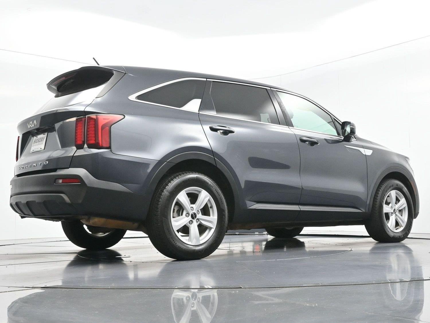 Used 2022 Kia Sorento LX FWD image 49
