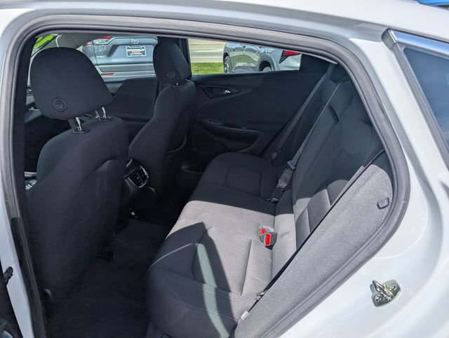 Used 2025 Chevrolet Malibu LT FWD image 9
