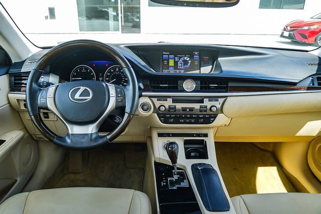 Used 2013 Lexus ES 350 w/ Premium Pkg image 14