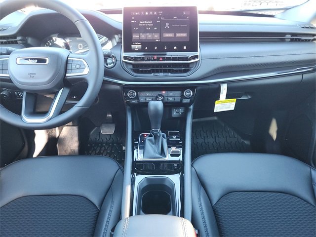 New 2026 Jeep Compass Latitude image 12