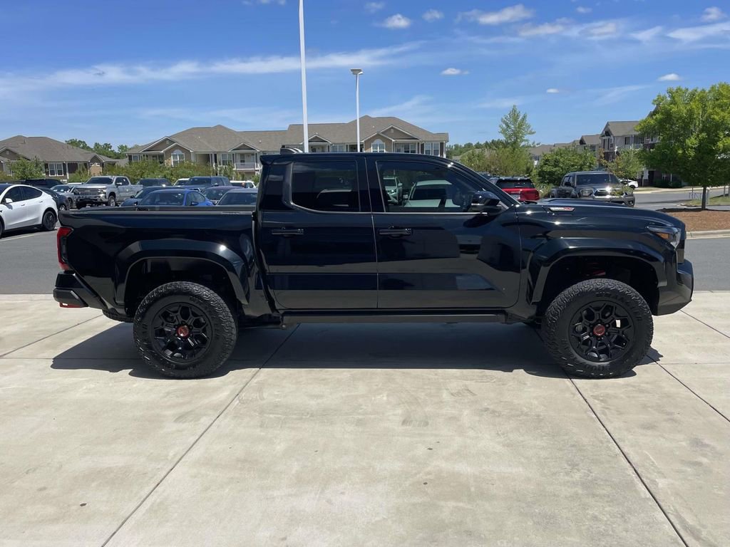 Used 2025 Toyota Tacoma TRD Pro w/ Tow Tech Package AWD/4WD image 5