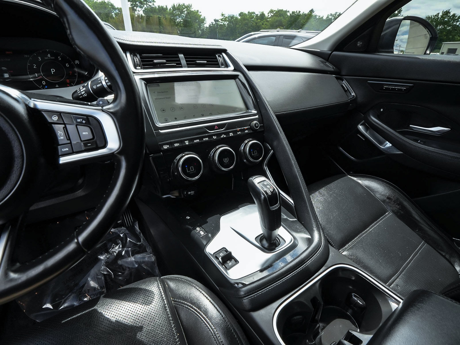 Used 2020 Jaguar E-PACE SE AWD/4WD image 28