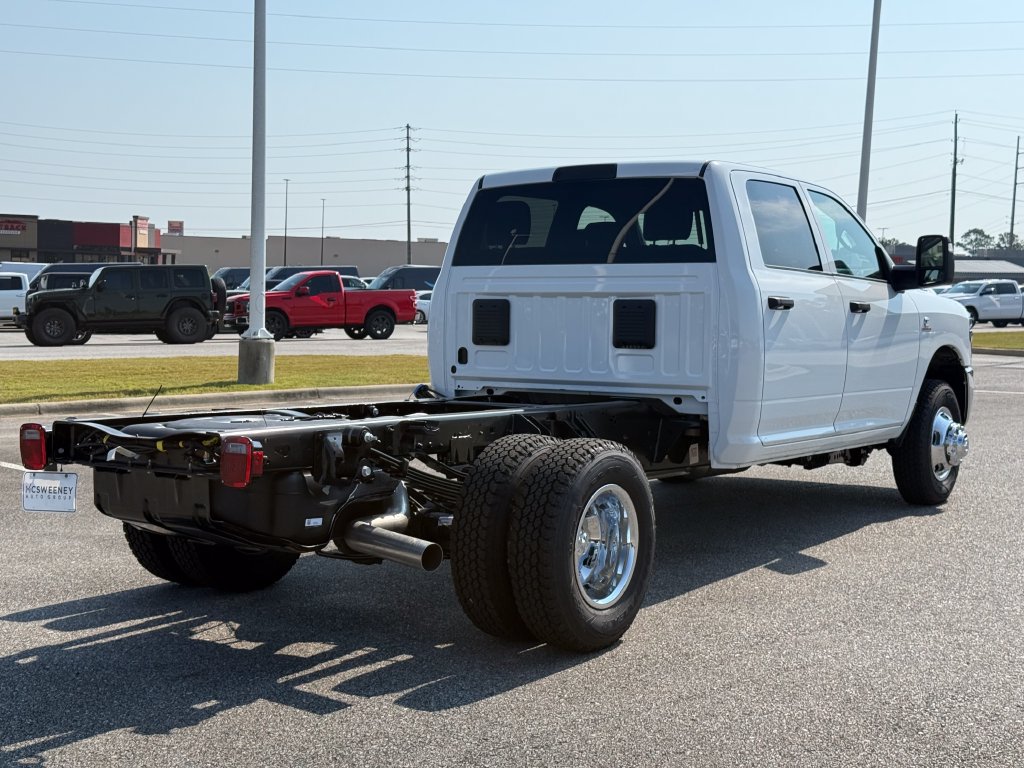 New 2027 RAM 3500 Tradesman w/ Chrome Appearance Group A AWD/4WD image 27