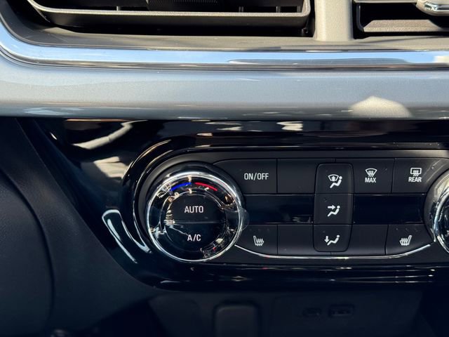 New 2026 Chevrolet Trax LT w/ Driver Confidence Package image 17