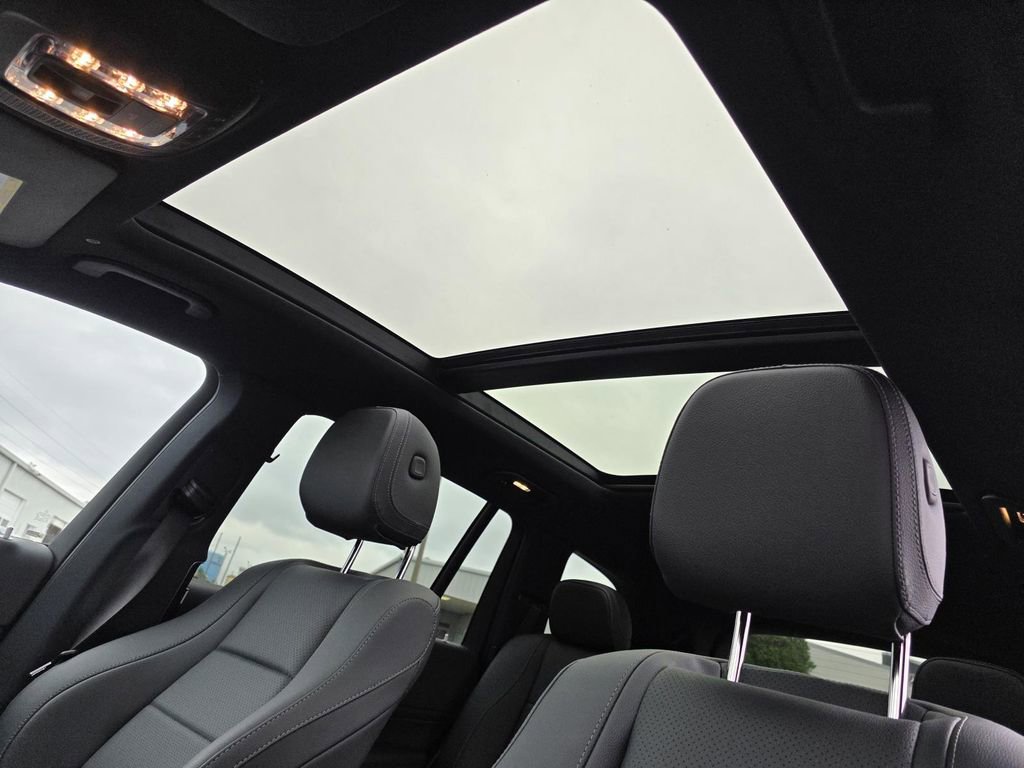 Certified 2025 Mercedes-Benz GLS 450 4MATIC image 24