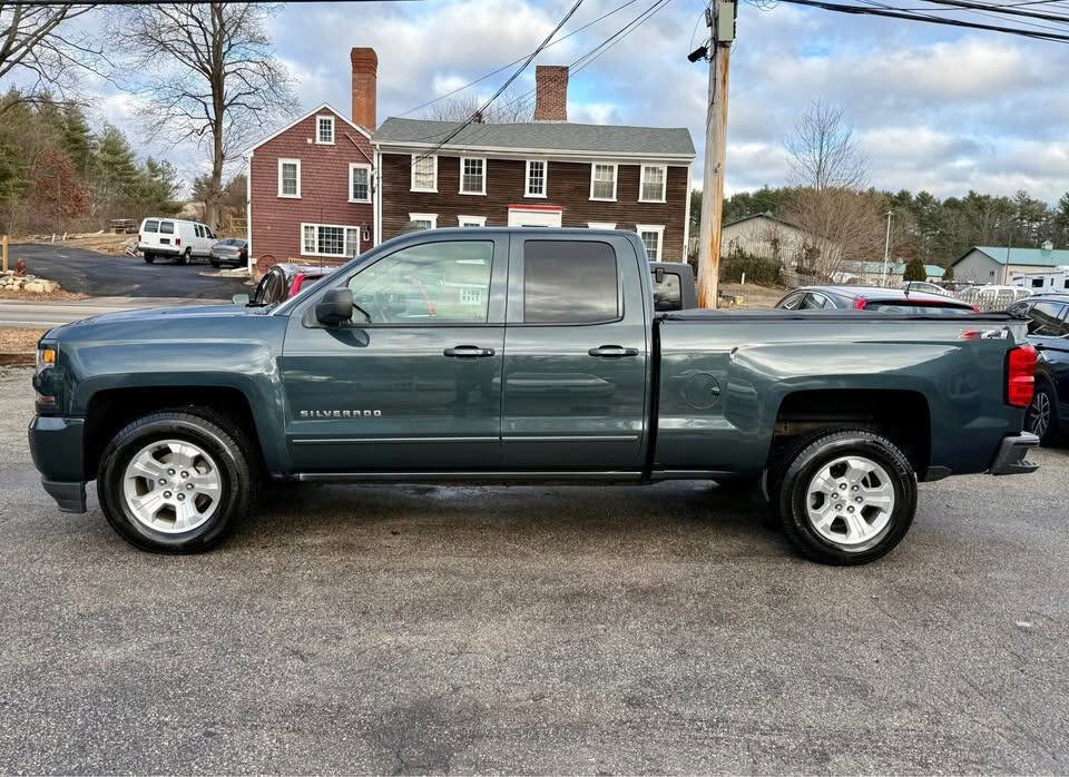 Used 2019 Chevrolet Silverado 1500 LT w/ All Star Edition image 2