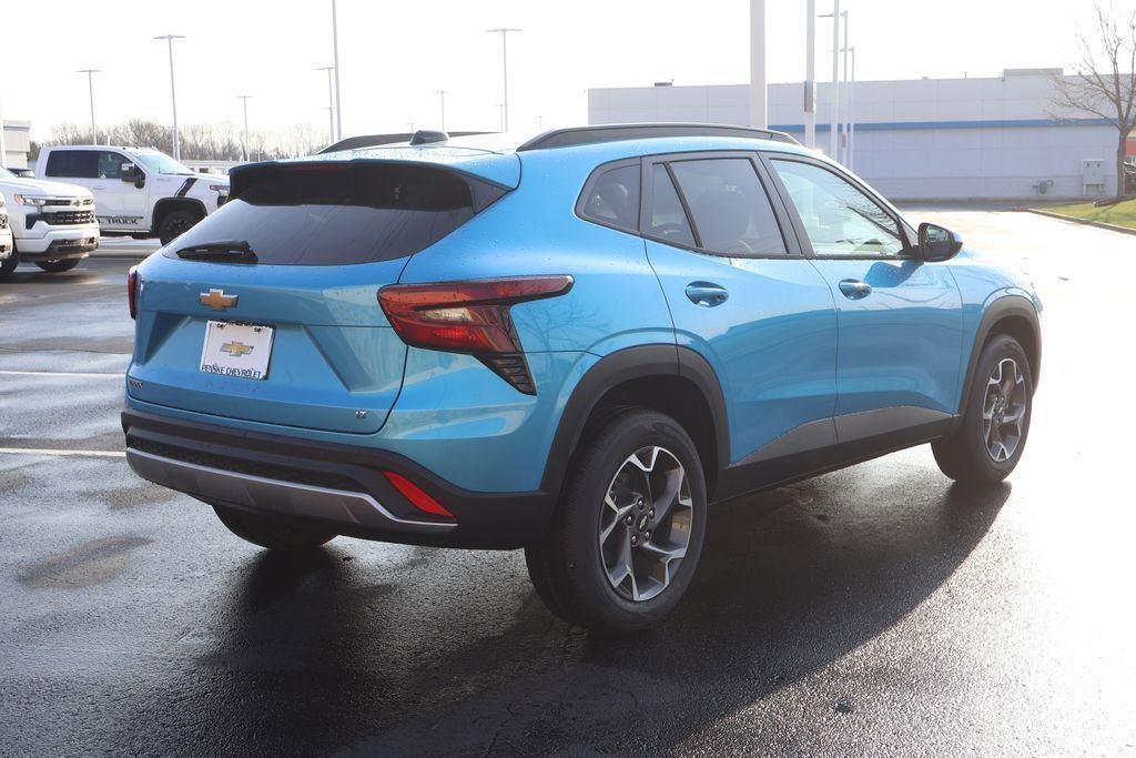 New 2026 Chevrolet Trax LT w/ LT Convenience Package FWD image 8