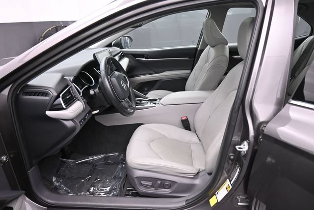 Used 2021 Toyota Camry XLE FWD image 22