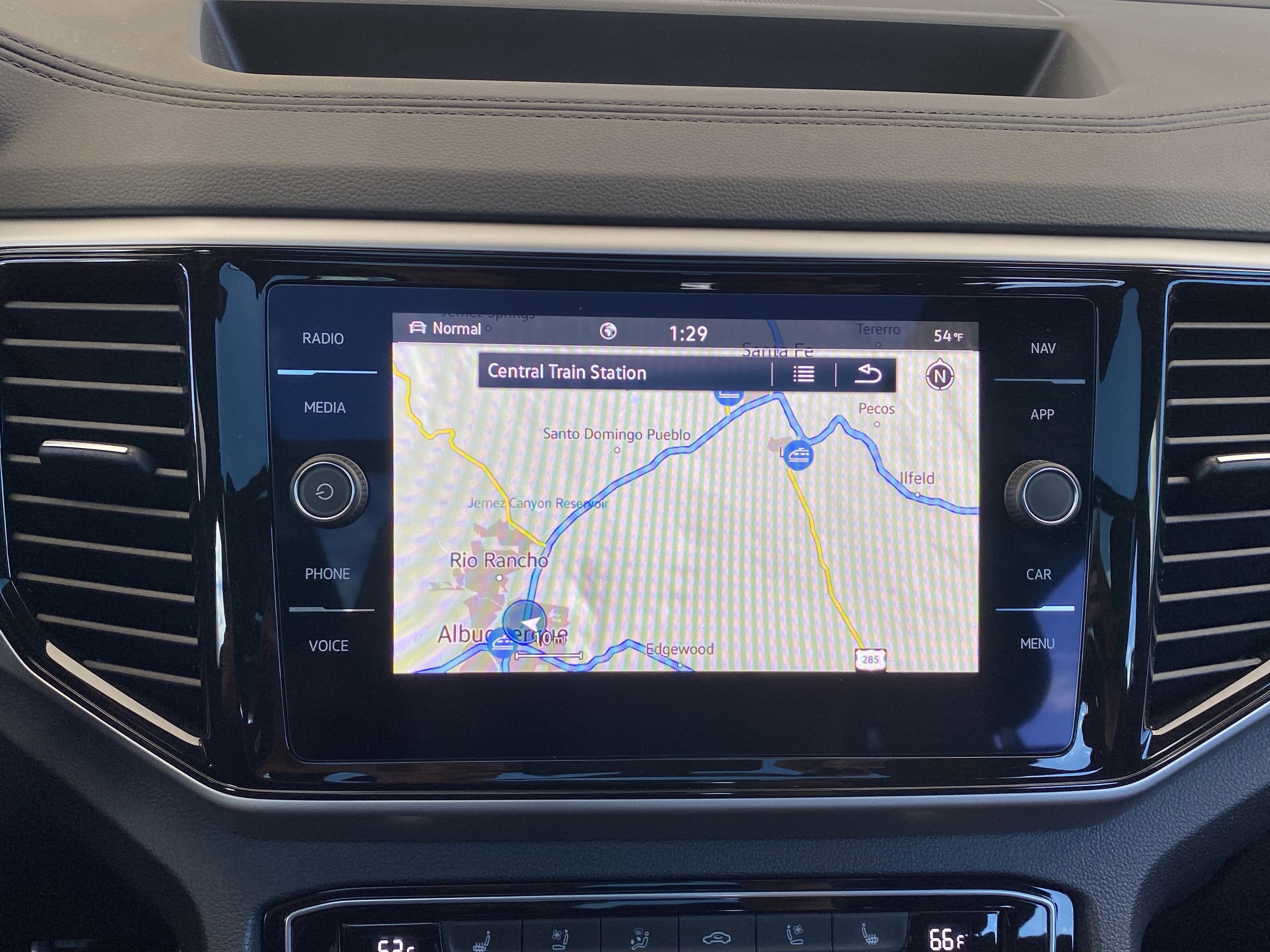 Used 2023 Volkswagen Atlas Cross Sport SEL Premium R-Line image 4