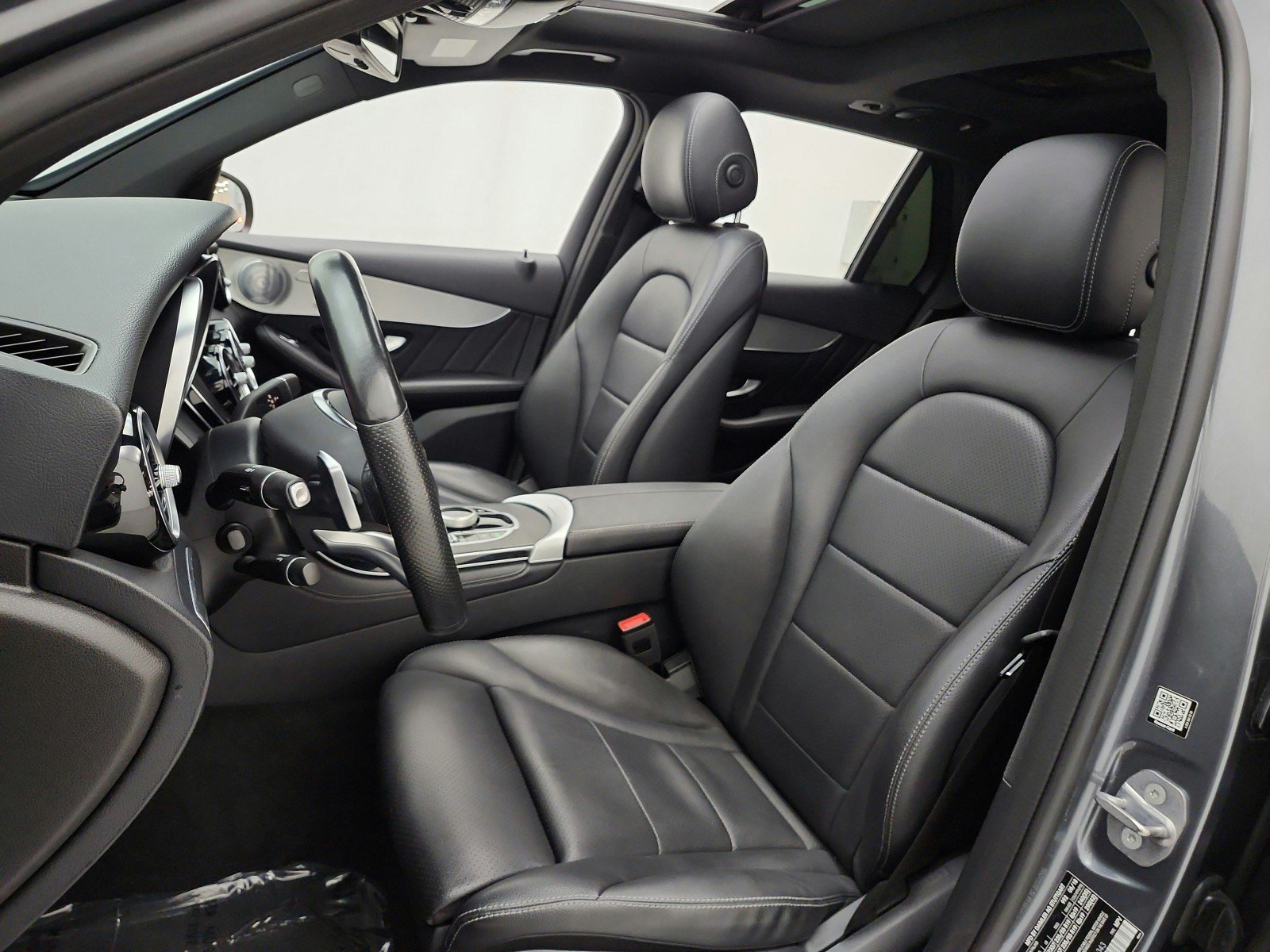 Used 2019 Mercedes-Benz GLC 300 image 10