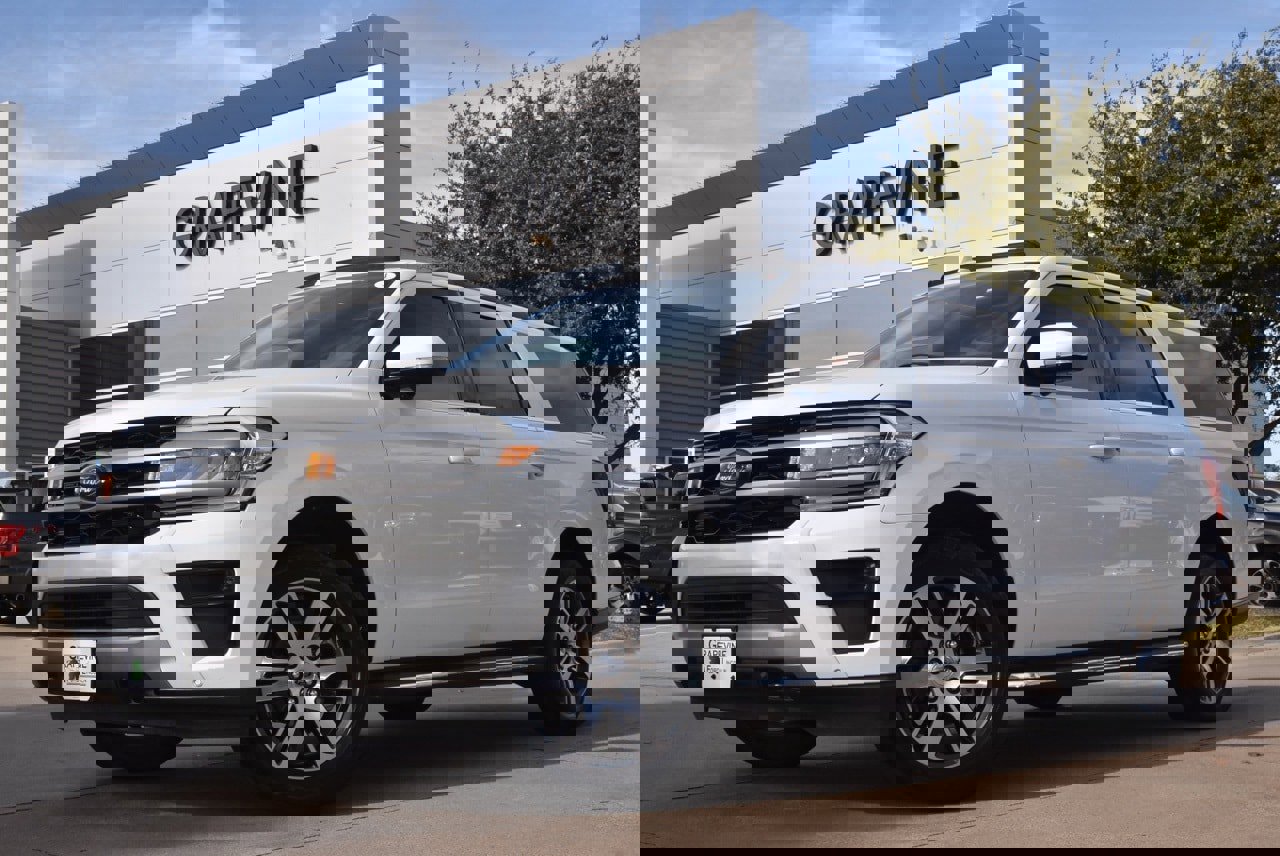 Used 2022 Ford Expedition Max XLT image 1