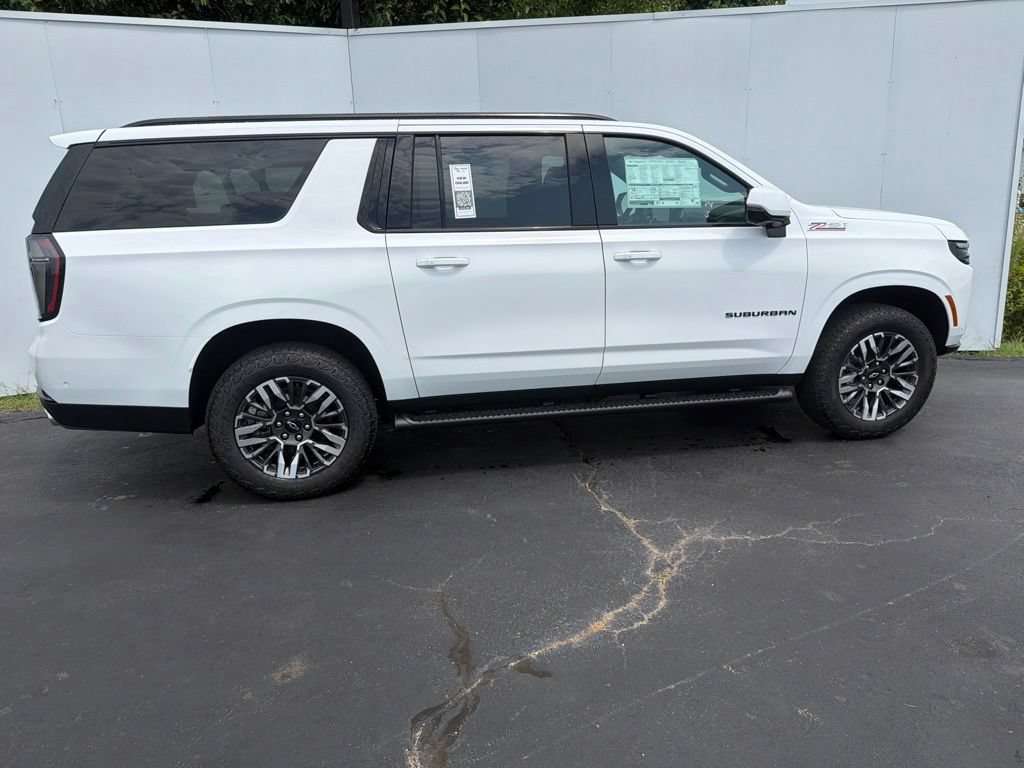 New 2026 Chevrolet Suburban Z71 w/ Comfort Package AWD/4WD image 3