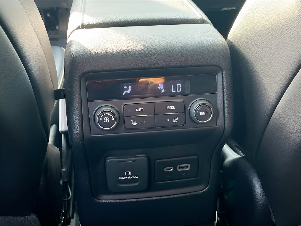 Used 2021 GMC Acadia Denali w/ Denali Technology Package FWD image 27
