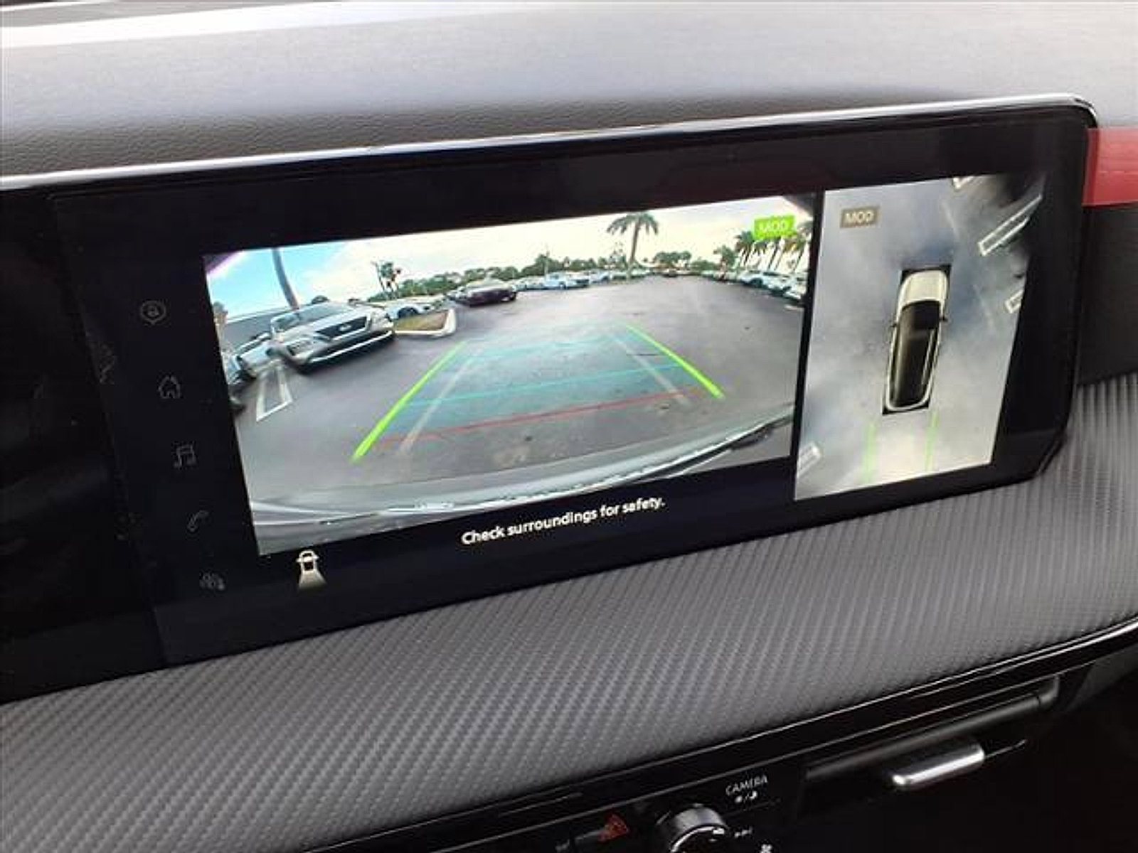 Used 2025 Nissan Kicks SR image 27