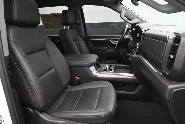 Used 2024 Chevrolet Silverado 2500 LTZ w/ LTZ Convenience Package AWD/4WD image 36