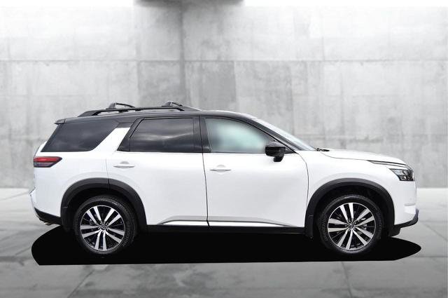 Certified 2025 Nissan Pathfinder Platinum image 5