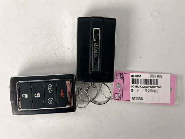 Used 2023 Jeep Grand Cherokee L Laredo AWD/4WD image 10