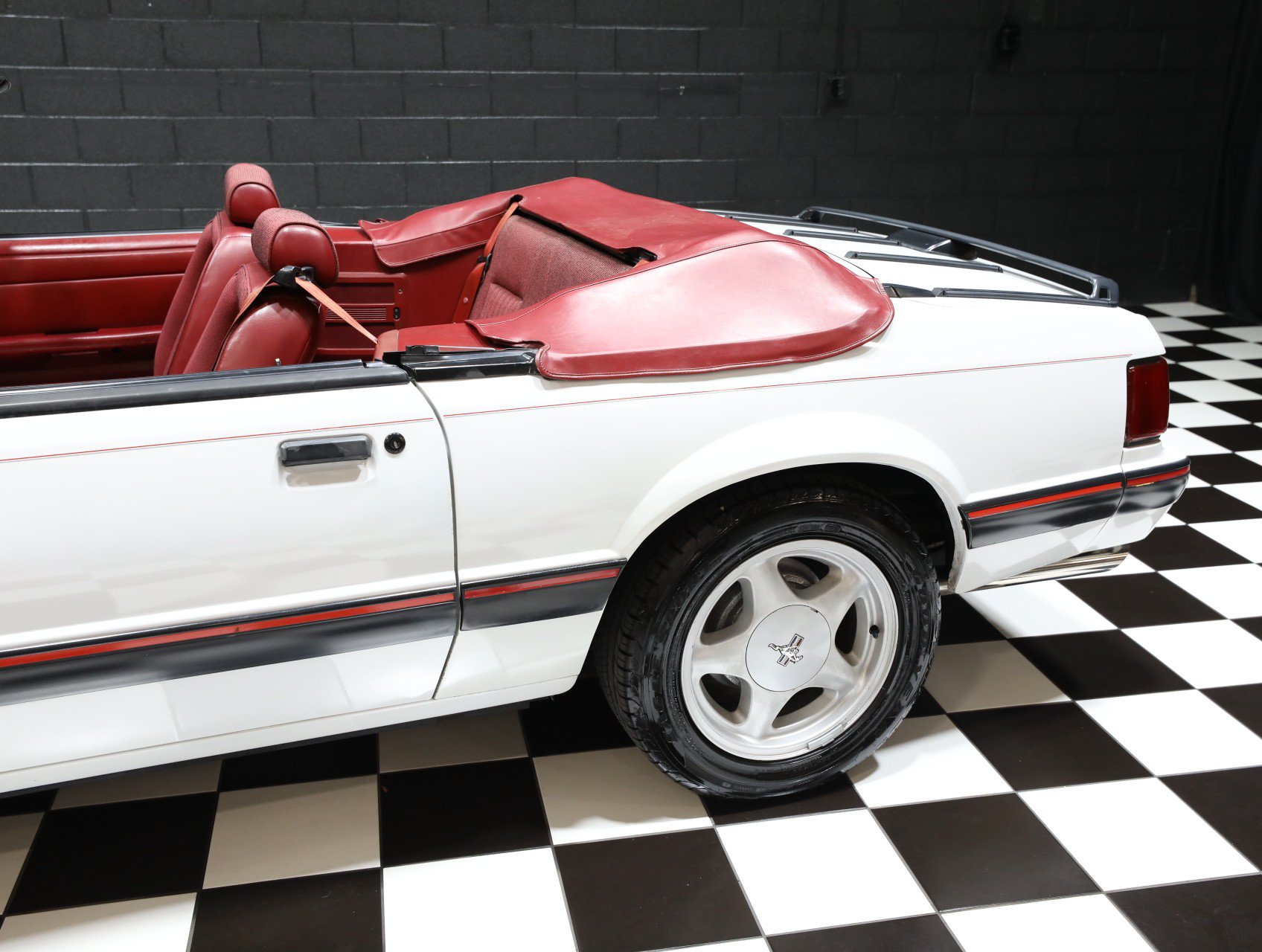Used 1991 Ford Mustang LX RWD image 36