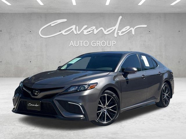 Used 2024 Toyota Camry SE w/ Convenience Package FWD image 1