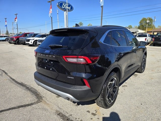 New 2026 Ford Escape Platinum image 3