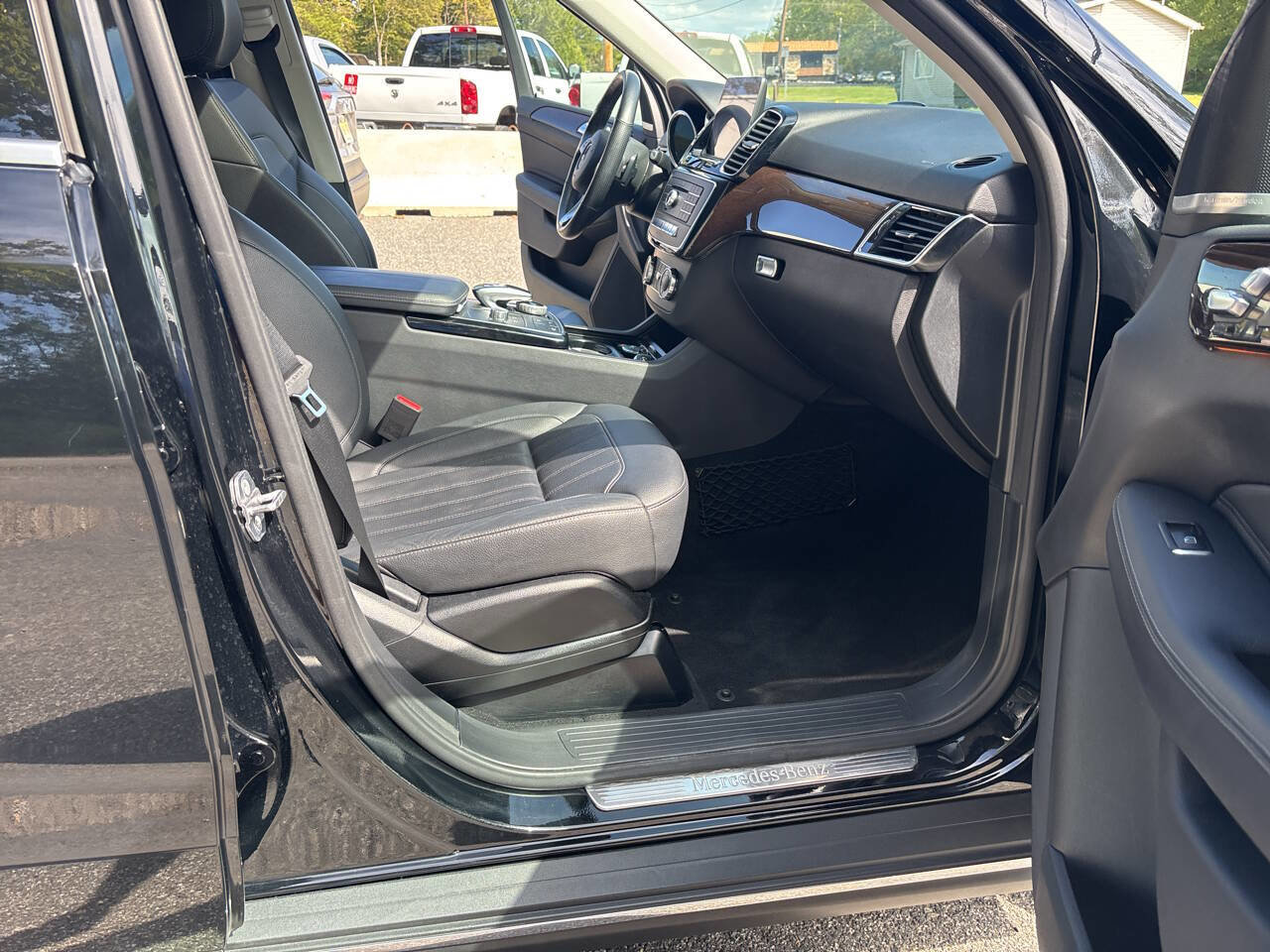 Used 2018 Mercedes-Benz GLE 350 GLE 350 4MATIC AWD 4dr SUV w/ Premium 2 Package image 23