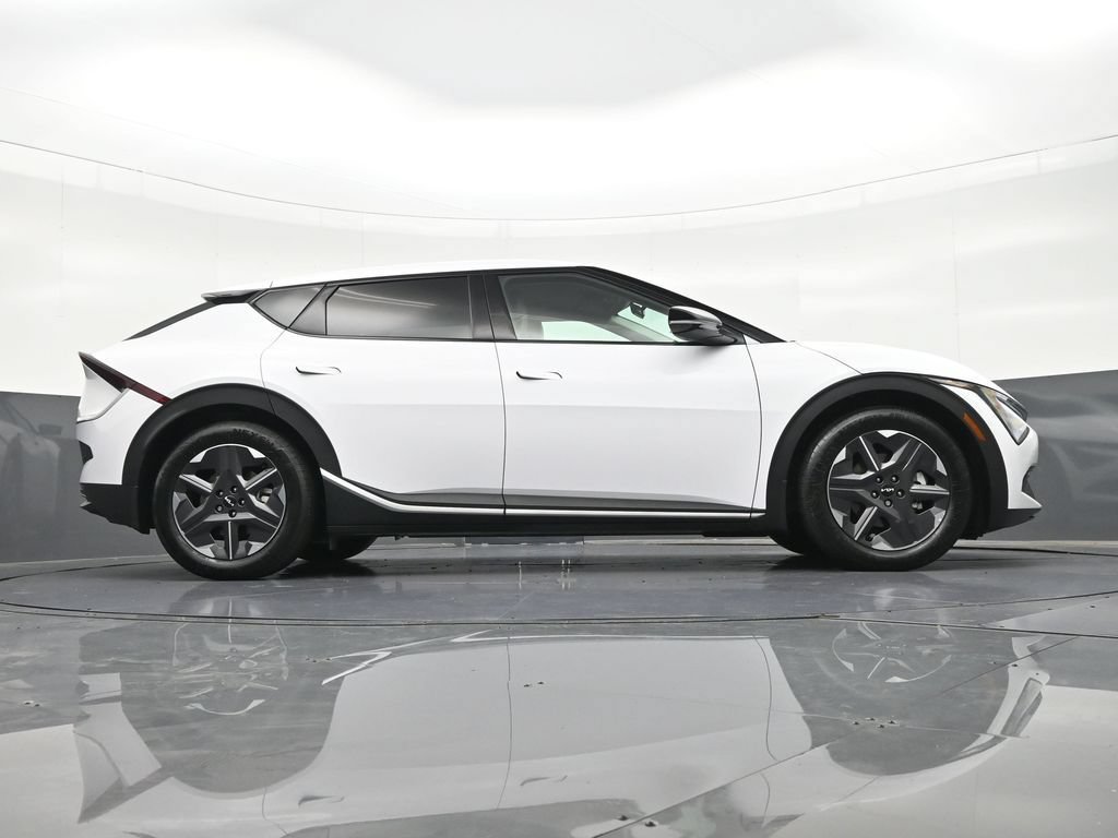 Used 2025 Kia EV6 Light RWD image 33