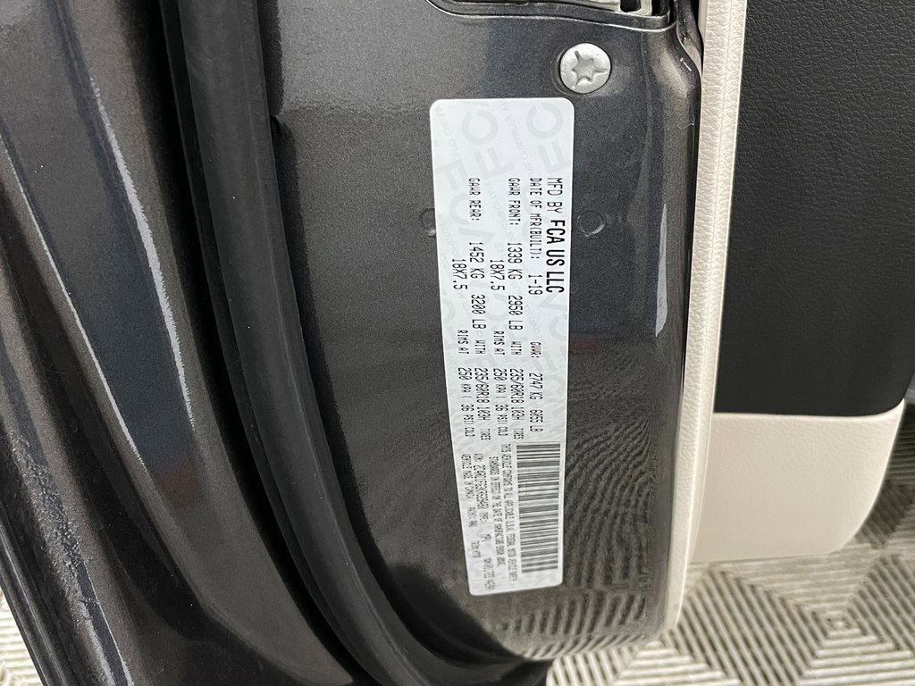 Used 2019 Chrysler Pacifica Touring Plus w/ Advanced Safetytec Group image 37