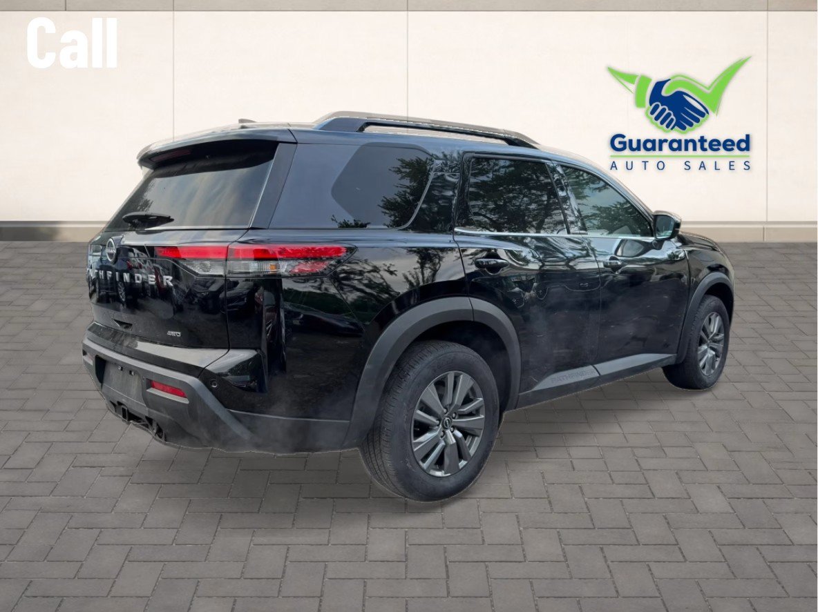 Used 2025 Nissan Pathfinder SV w/ SV Premium Package AWD/4WD image 5
