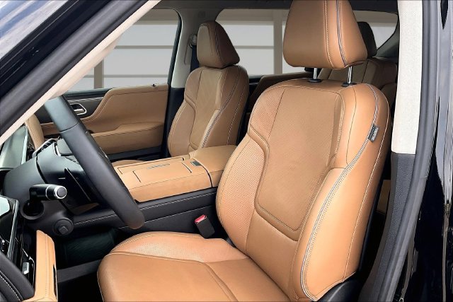 Used 2026 INFINITI QX80 Luxe w/ Cargo Package AWD/4WD image 24