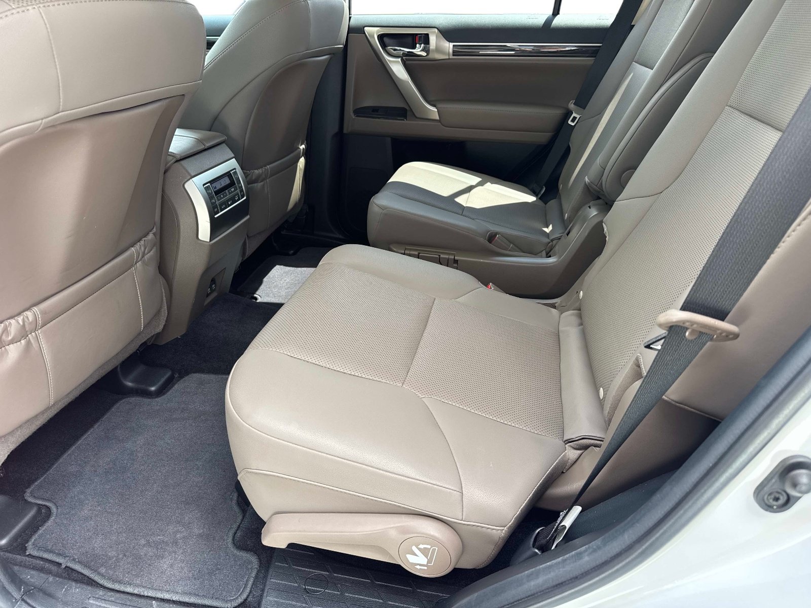Used 2021 Lexus GX 460 Premium AWD/4WD image 14