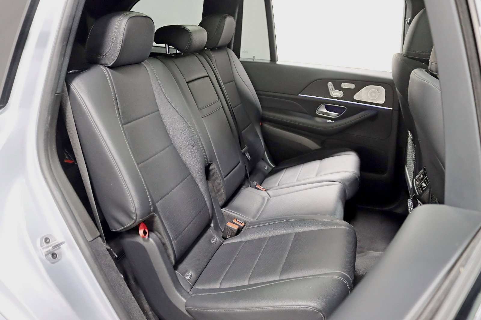 Used 2022 Mercedes-Benz GLS 450 4MATIC w/ AMG Line Exterior image 35