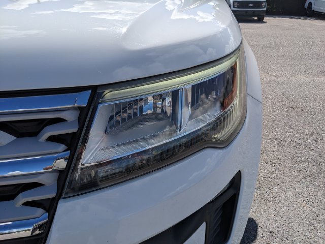 Used 2019 Ford Explorer XLT w/ Equipment Group 202A AWD/4WD image 10