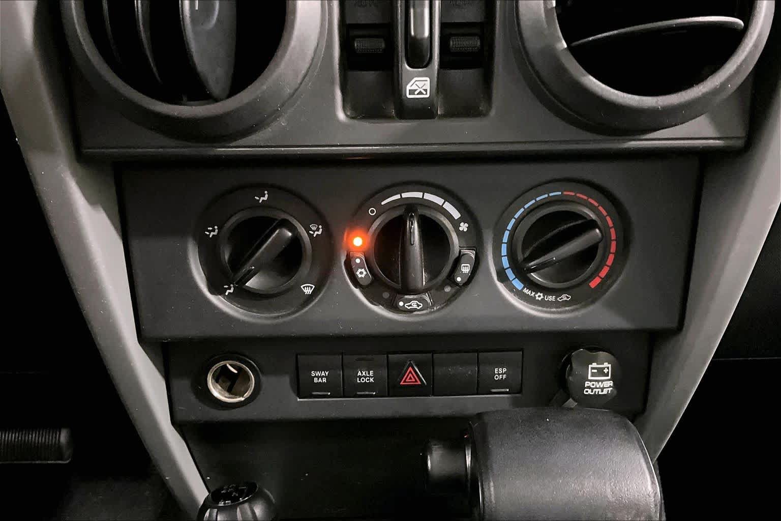 Used 2008 Jeep Wrangler Unlimited Rubicon w/ PWR Convenience Group AWD/4WD image 32