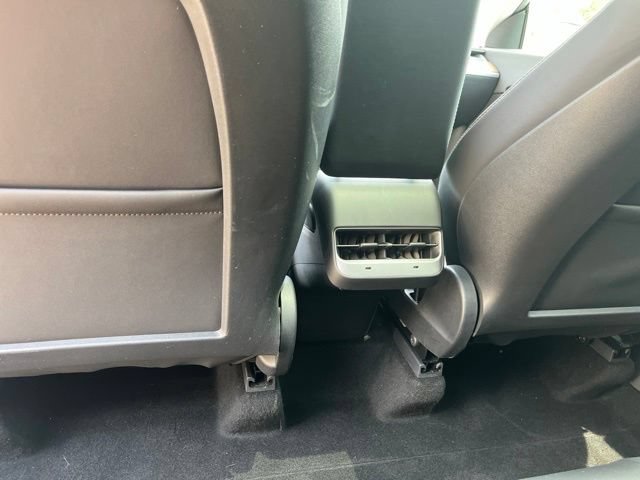 Used 2021 Tesla Model Y Long Range AWD/4WD image 26