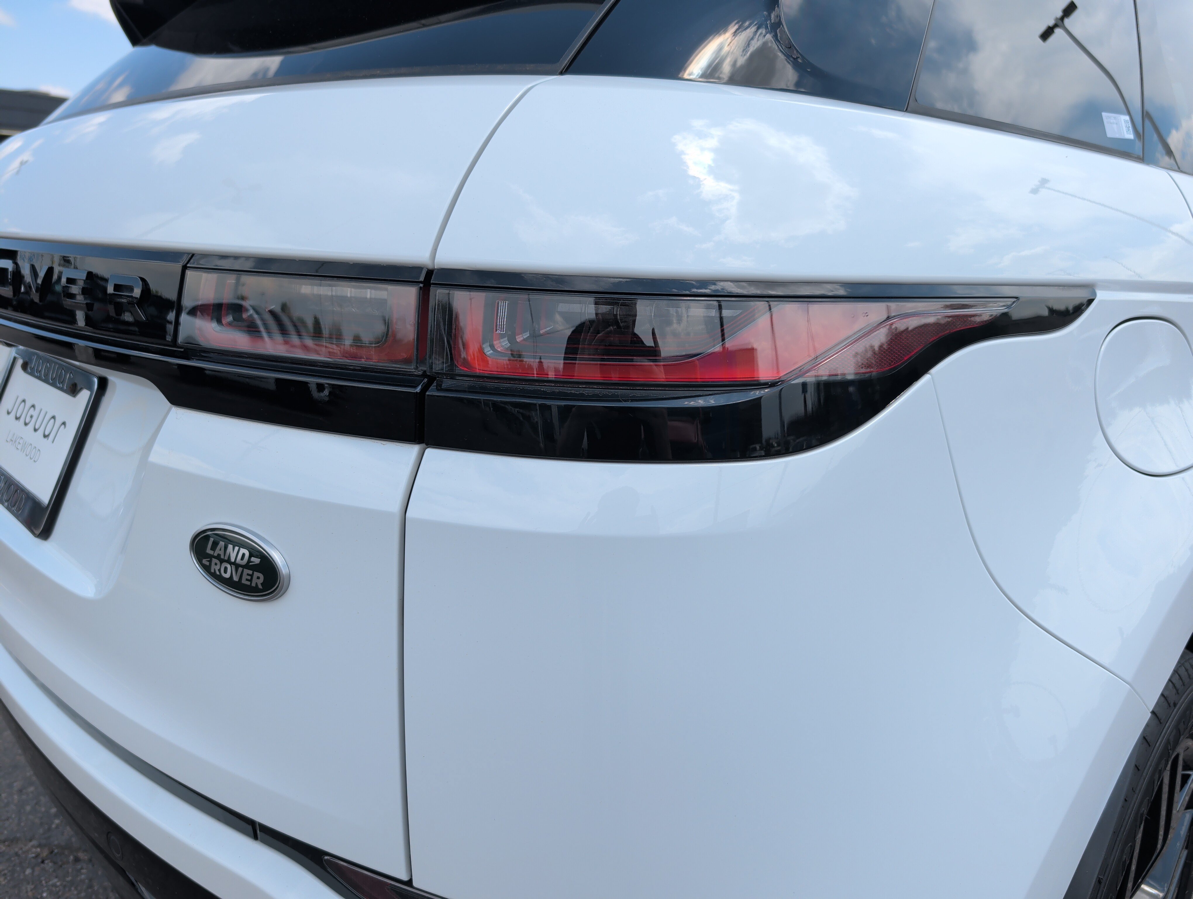 Used 2023 Land Rover Range Rover Evoque SE AWD/4WD image 24