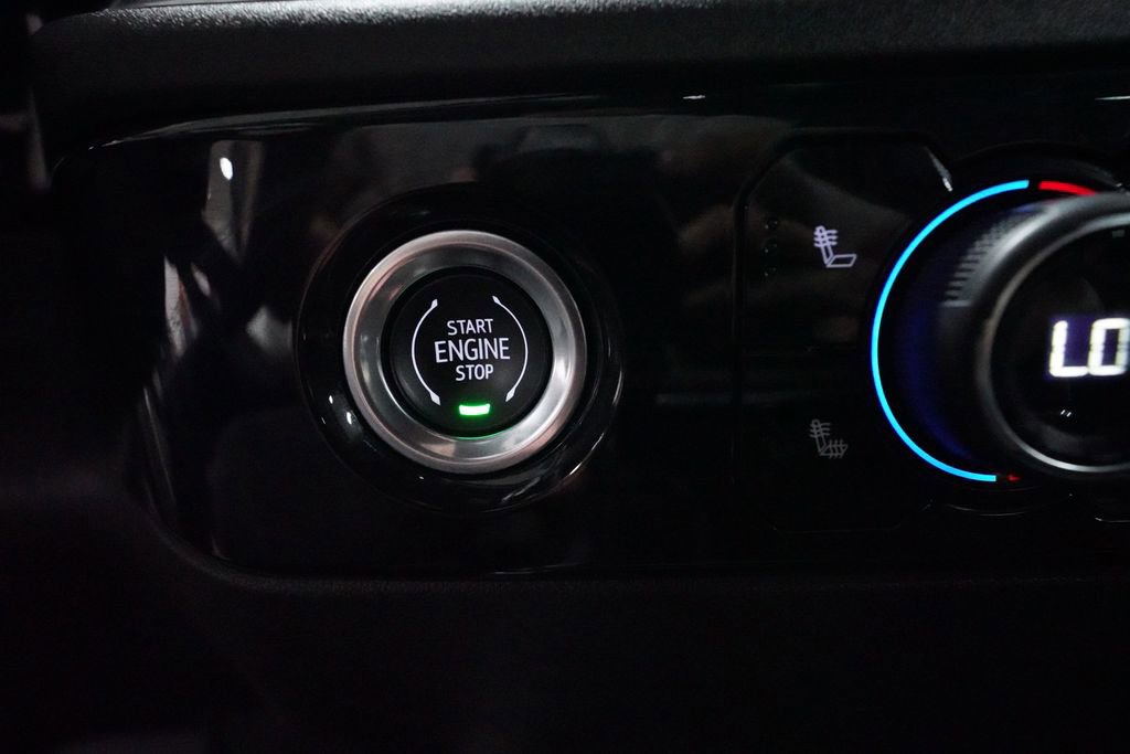 Used 2023 Chevrolet Silverado 1500 LT AWD/4WD image 30