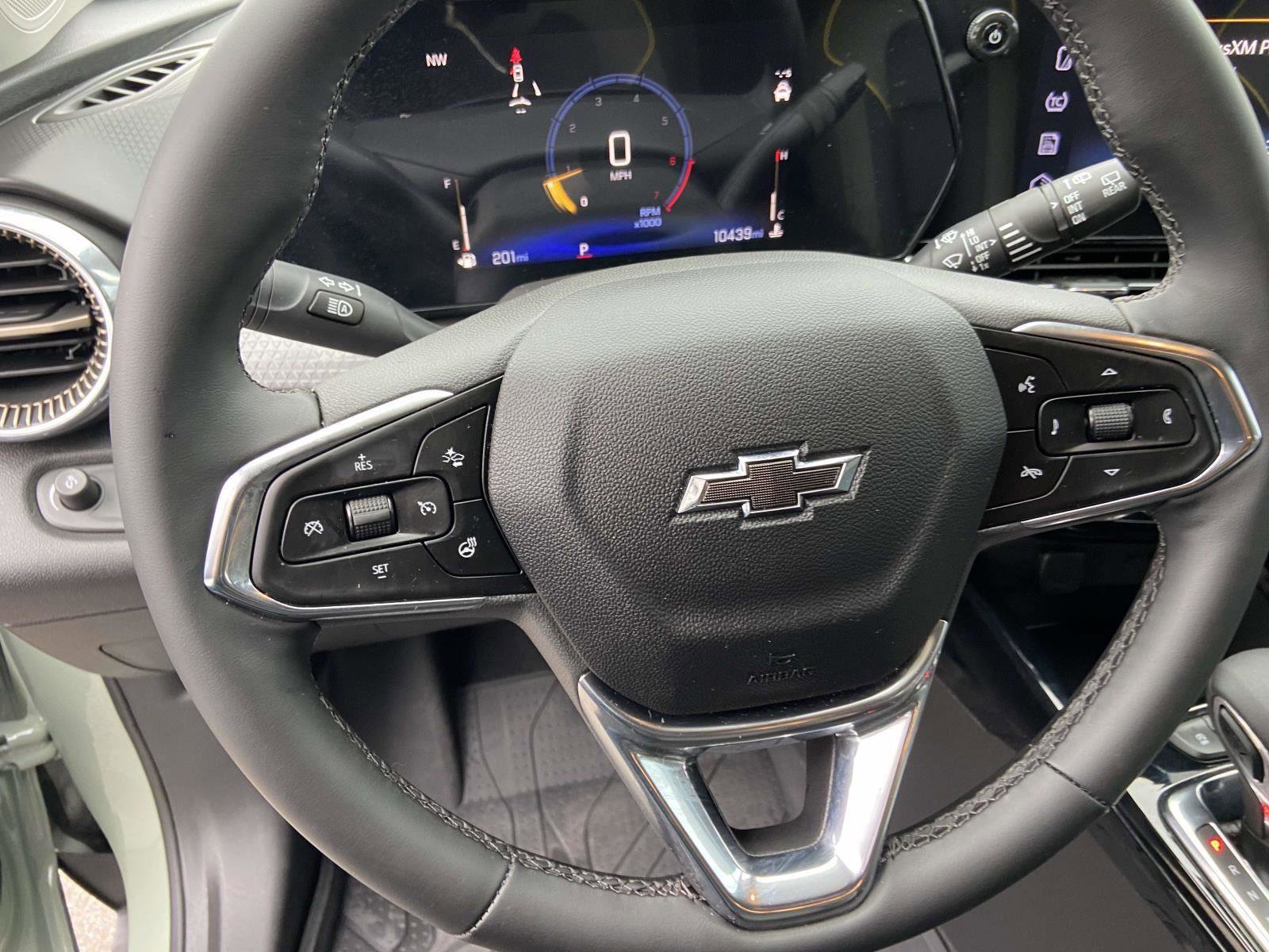 Certified 2025 Chevrolet Trax ACTIV w/ Driver Confidence Package image 11